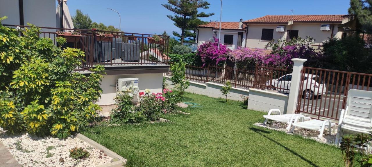 Alba De Mar B&B Roseto Capo Spulico Exterior photo